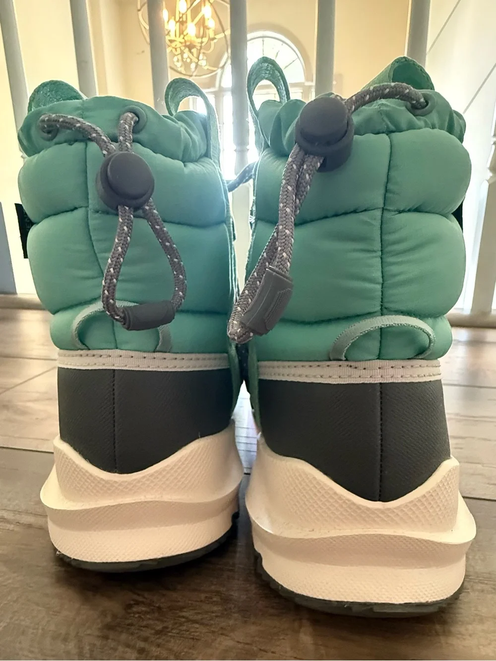 North Face Thermoball WP Green Quilted Women's Winter Ankle Boots - Size 9
